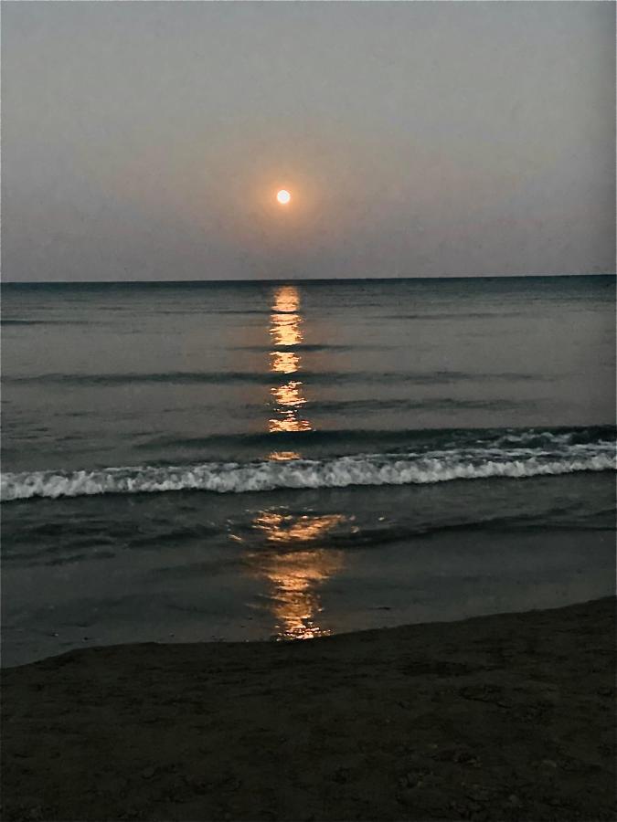 Appartamento Kareem Flat Larnaca Esterno foto