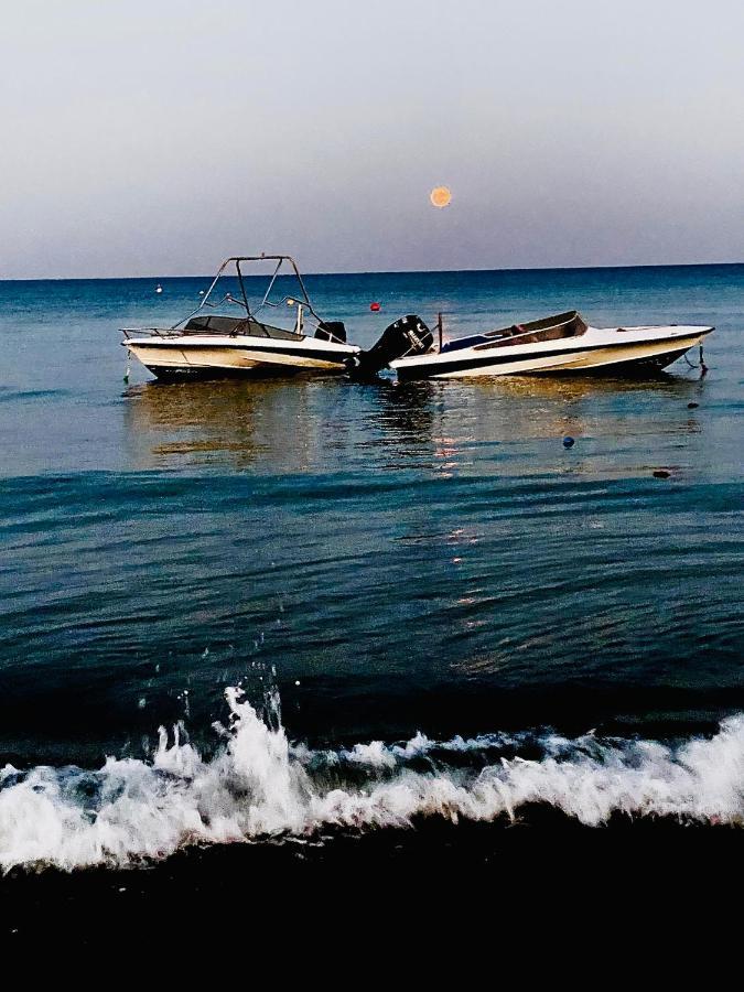 Appartamento Kareem Flat Larnaca Esterno foto